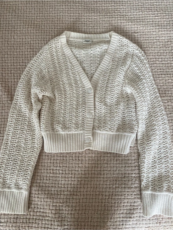 Abercrombie & Fitch Sweaters - Abercrombie & fitch Cream Knit Cropped Cardigan Sweater